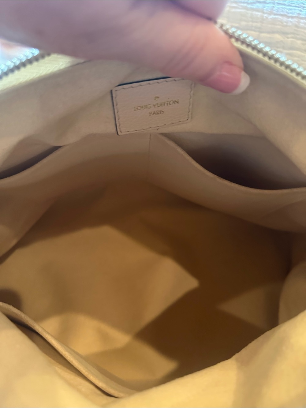 Louis Vuitton Monogram Pallas MM - Such a rare beauty in this color combo - Picture 13 of 13